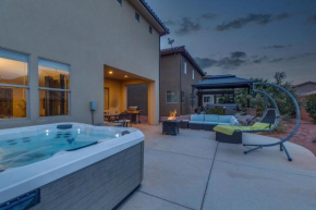 Paradise Village 97 Private Hot Tub, 4 Player Air Hockey Table, Ping Pong, Arcade Basketball, Resort Style Pool and Water Park